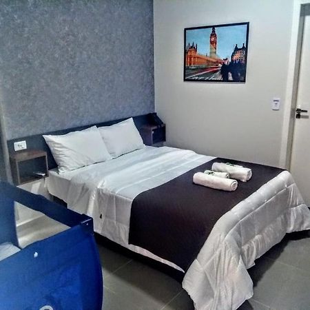 Cafelandia  London Executive Hotel מראה חיצוני תמונה