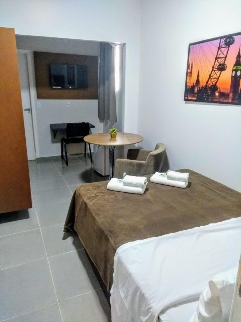Cafelandia  London Executive Hotel מראה חיצוני תמונה
