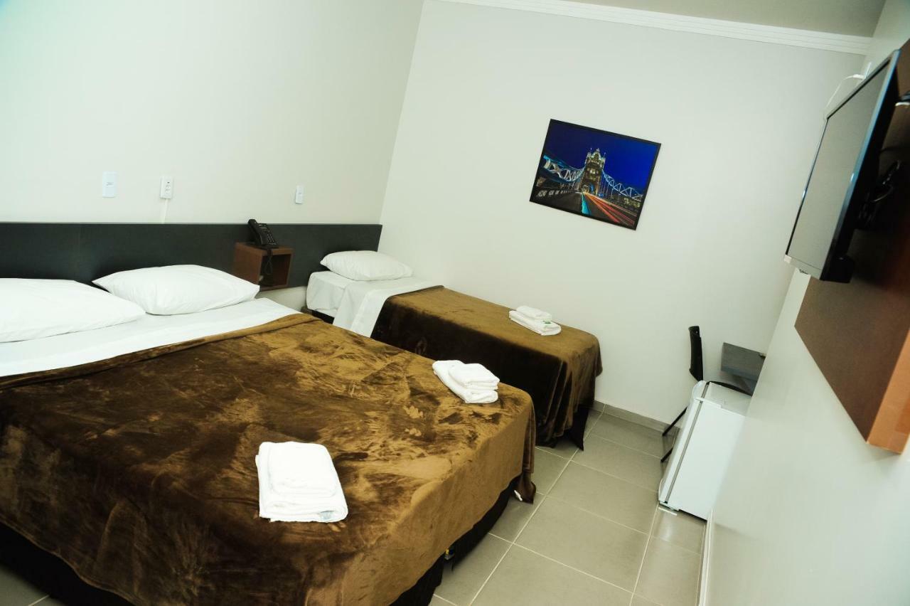 Cafelandia  London Executive Hotel מראה חיצוני תמונה