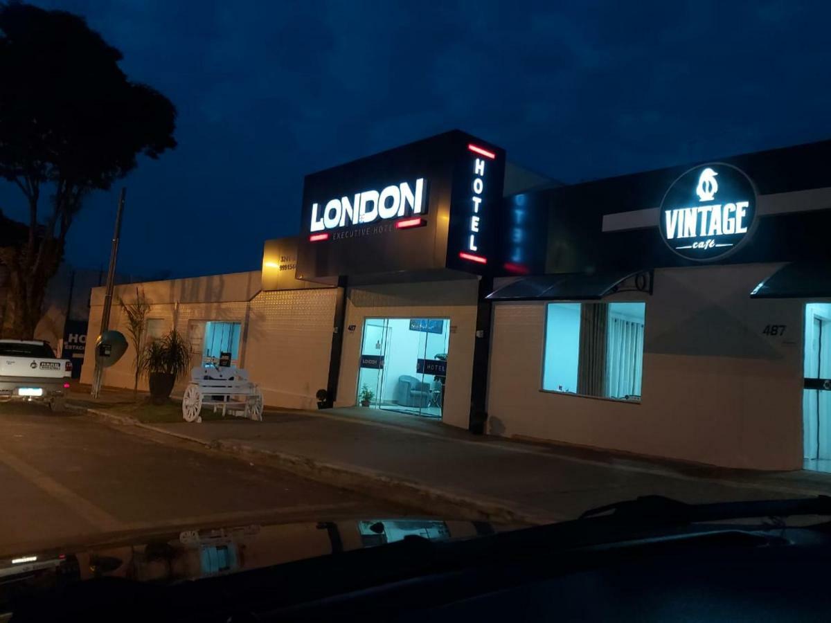 Cafelandia  London Executive Hotel מראה חיצוני תמונה