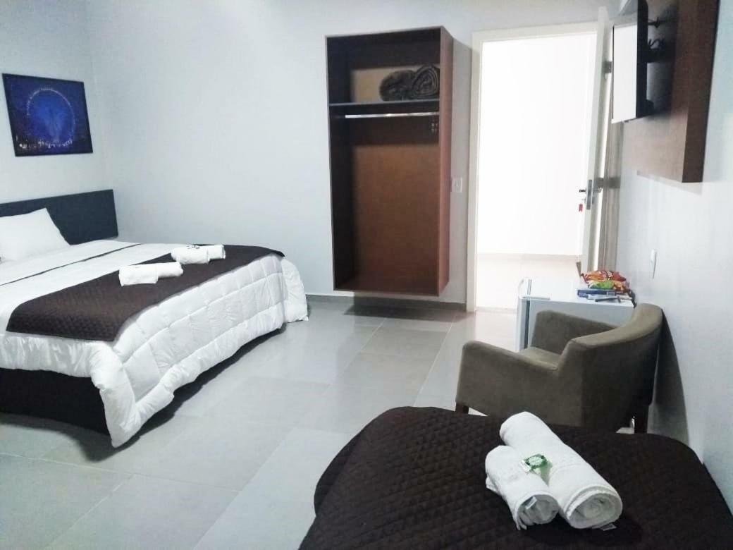 Cafelandia  London Executive Hotel מראה חיצוני תמונה