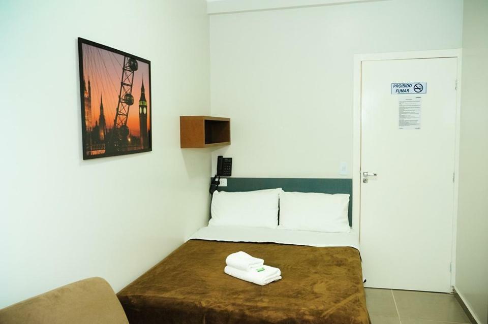 Cafelandia  London Executive Hotel מראה חיצוני תמונה