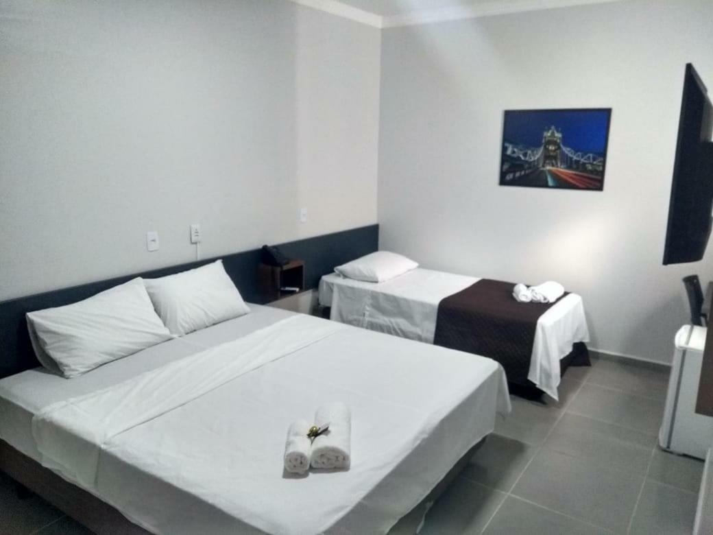 Cafelandia  London Executive Hotel מראה חיצוני תמונה