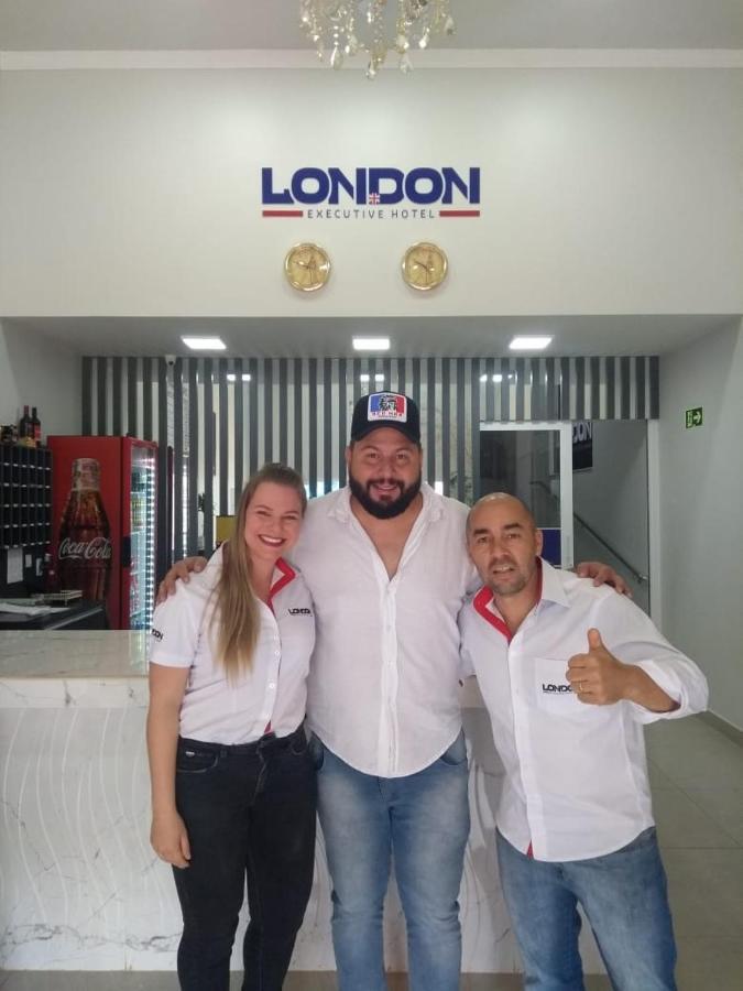 Cafelandia  London Executive Hotel מראה חיצוני תמונה