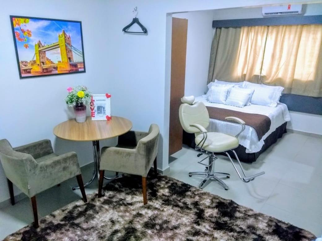 Cafelandia  London Executive Hotel מראה חיצוני תמונה